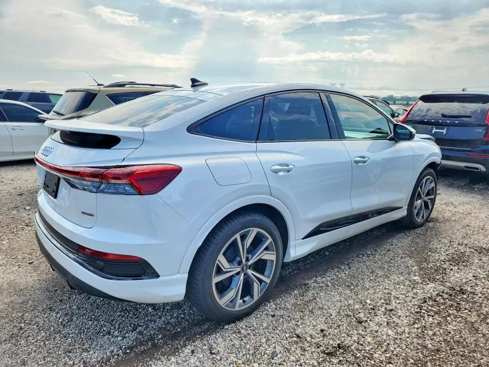 2024 AUDI Q4 E-TRON SPORTBACK PREMIUM  