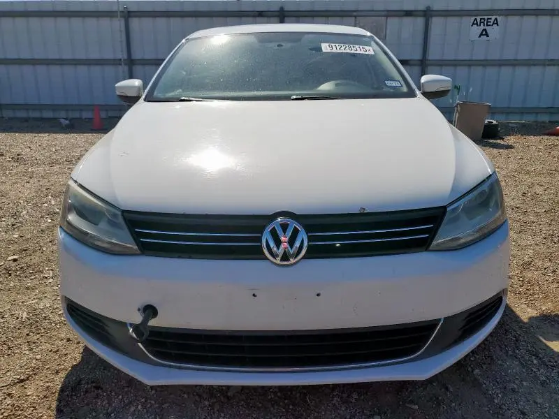 2014 VOLKSWAGEN JETTA SE  