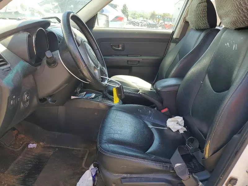 2011 KIA SOUL +  