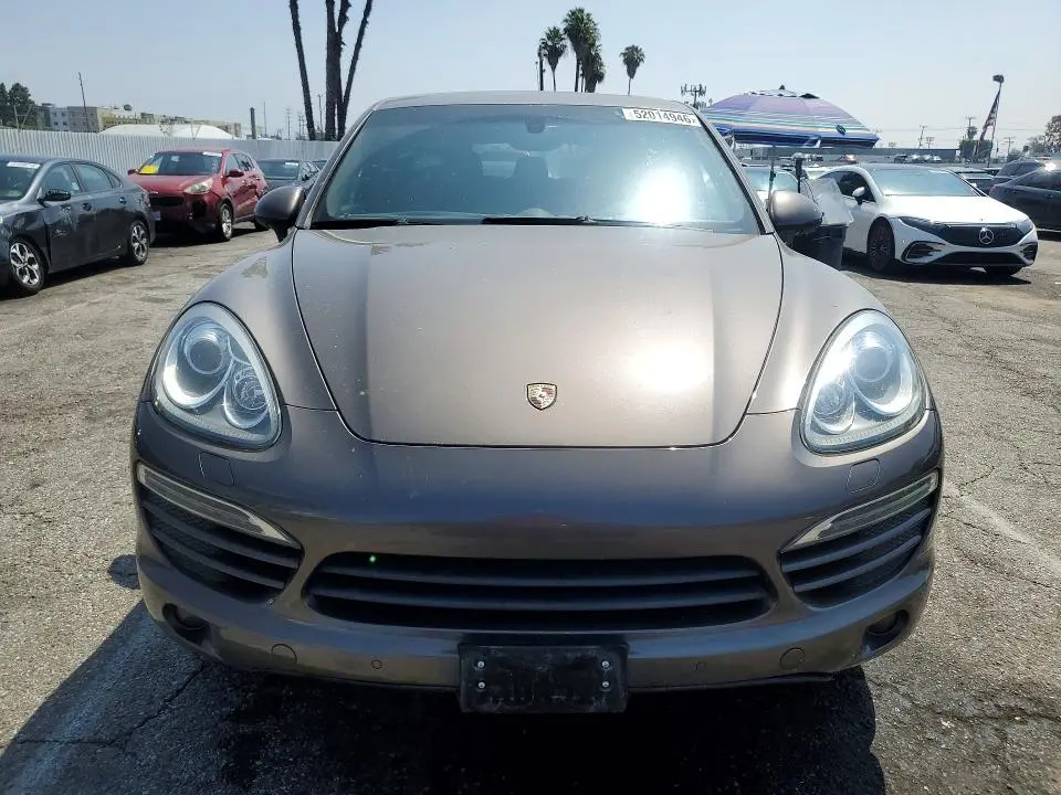 2013 PORSCHE CAYENNE   