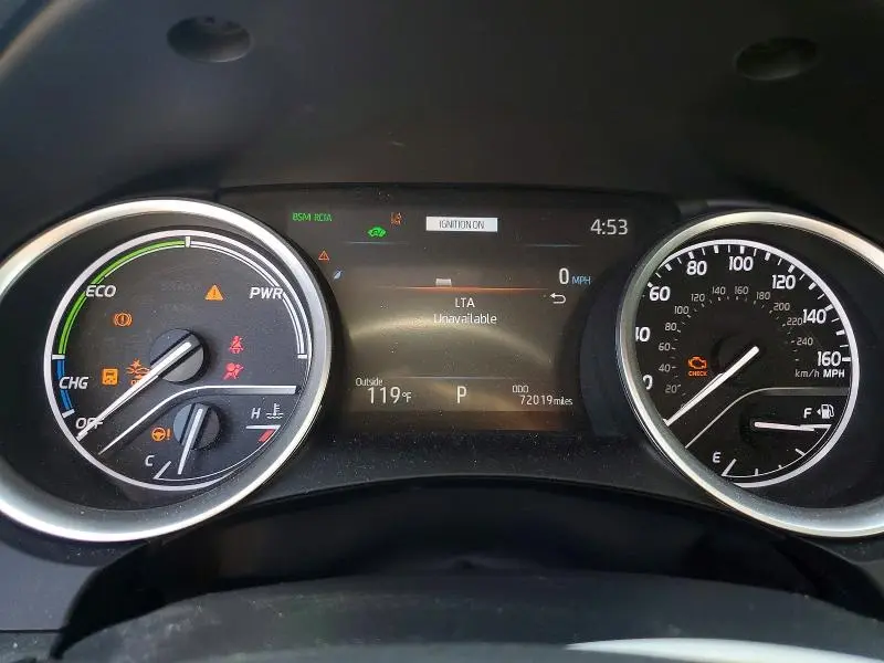 2023 TOYOTA CAMRY XLE  