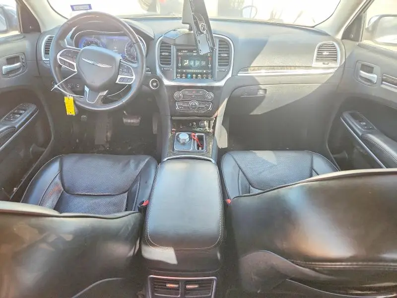 2019 CHRYSLER 300 LIMITED  