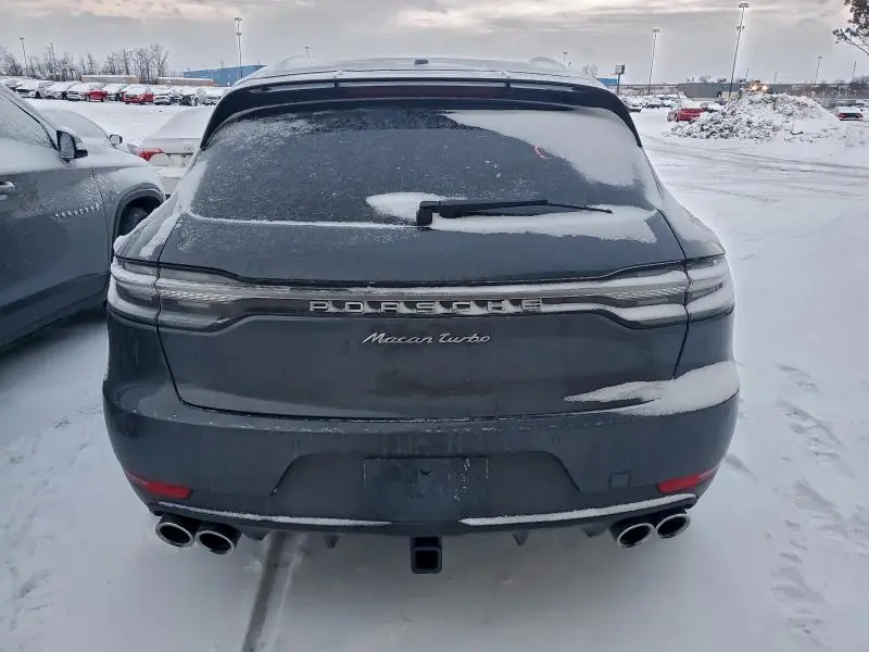 2021 PORSCHE MACAN TURBO  