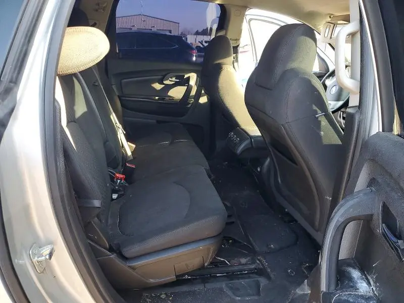 2012 CHEVROLET TRAVERSE LT  