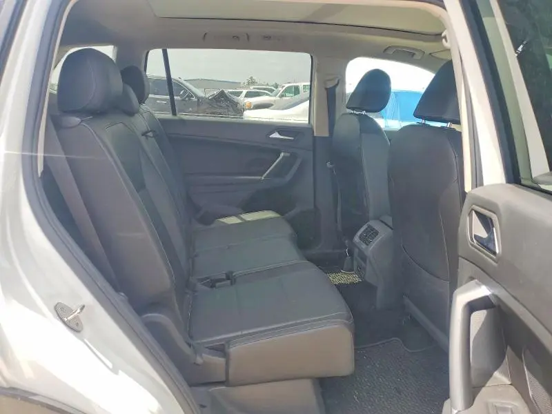 2020 VOLKSWAGEN TIGUAN SE  