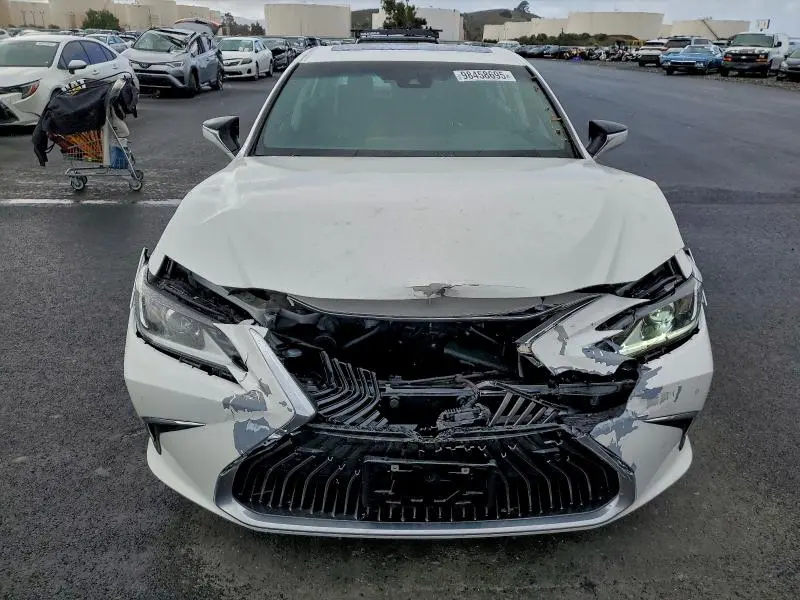 2021 LEXUS ES 300H  