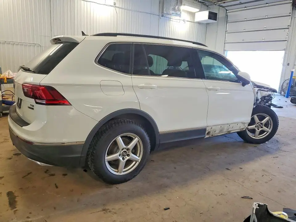 2018 VOLKSWAGEN TIGUAN SE  