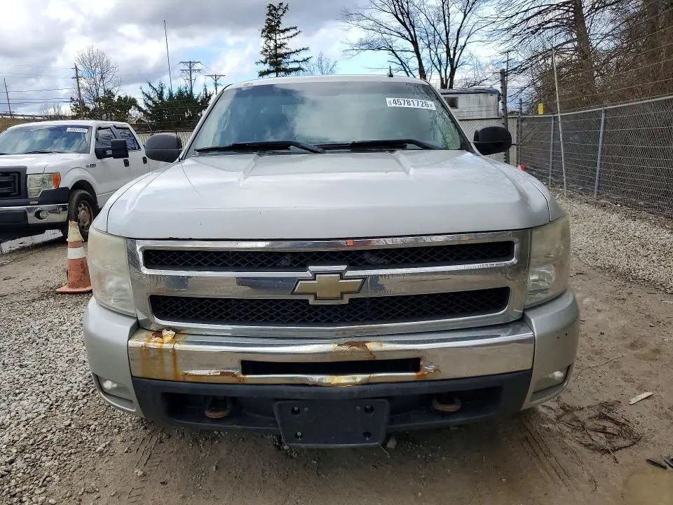2011 CHEVROLET SILVERADO K1500 LT  