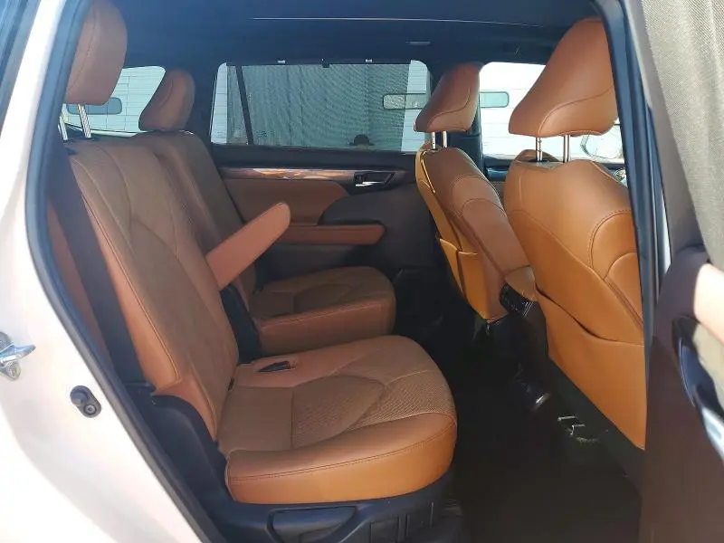 2021 TOYOTA HIGHLANDER HYBRID PLATINUM  