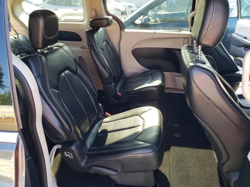 2020 CHRYSLER VOYAGER LXI  