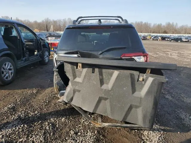 2022 GMC ACADIA SLT  