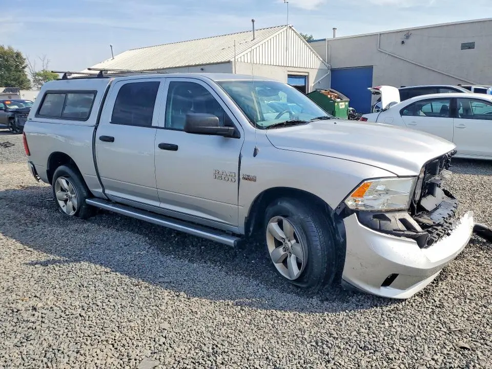 2015 RAM 1500 ST  