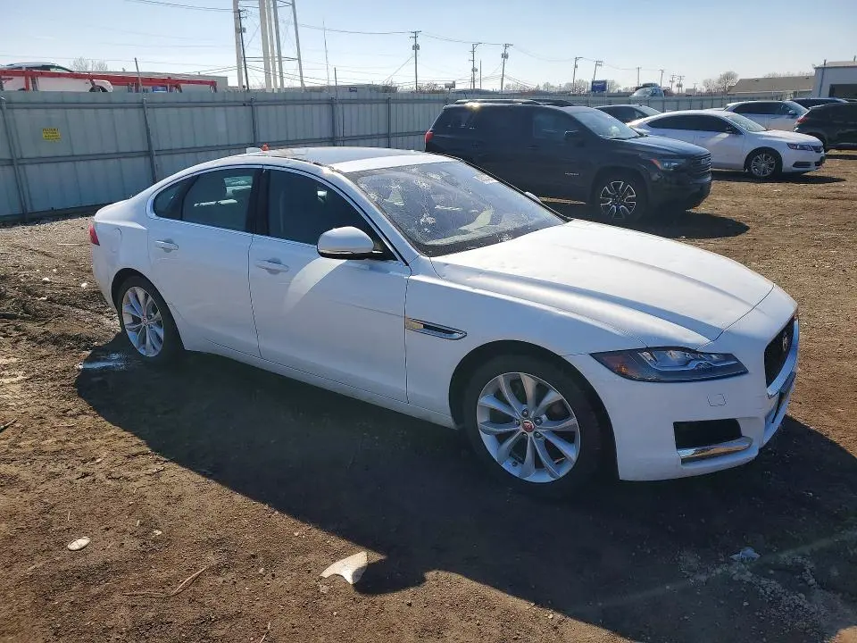 2018 JAGUAR XF PREMIUM  