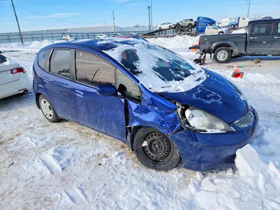 2013 HONDA FIT   