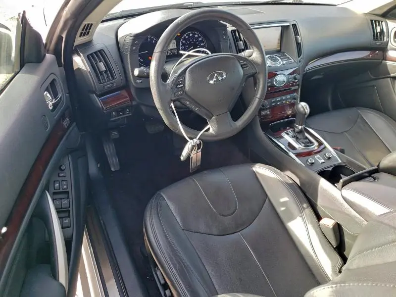 2011 INFINITI G37 BASE  