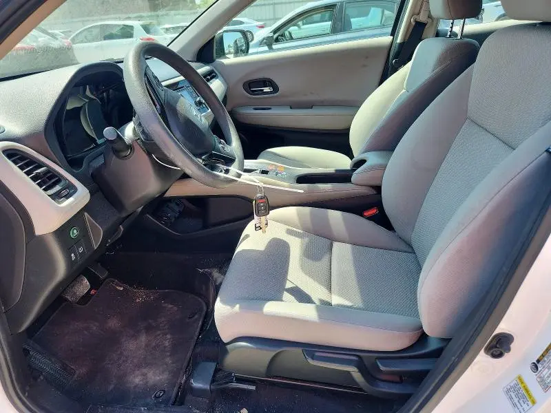 2016 HONDA HR-V LX  