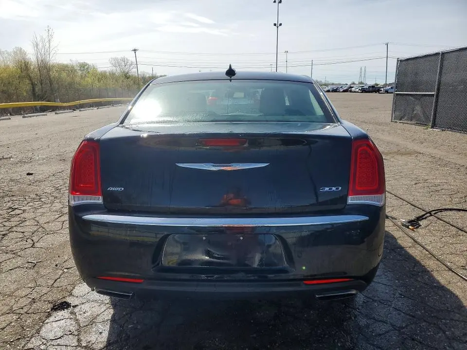 2016 CHRYSLER 300 LIMITED  