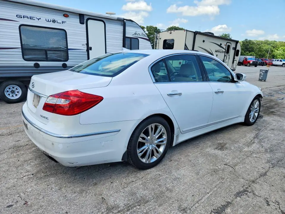 2013 HYUNDAI GENESIS 3.8L  