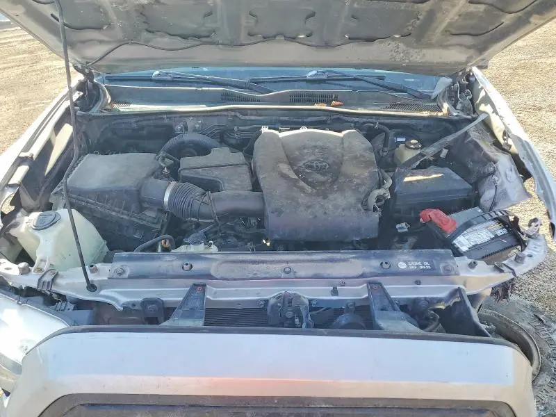 2017 TOYOTA TACOMA SR V6  