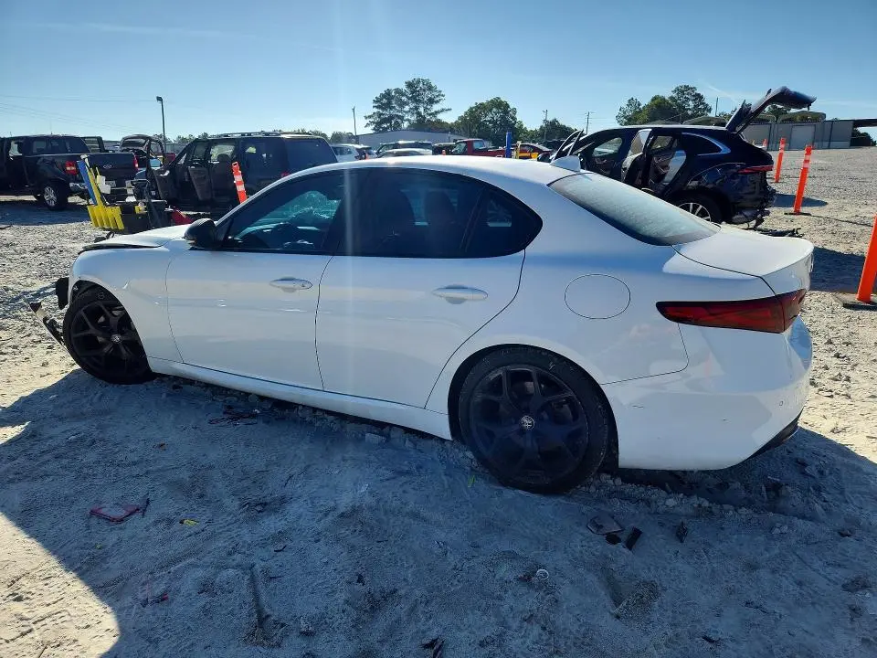 2021 ALFA ROMEO GIULIA SPORT  