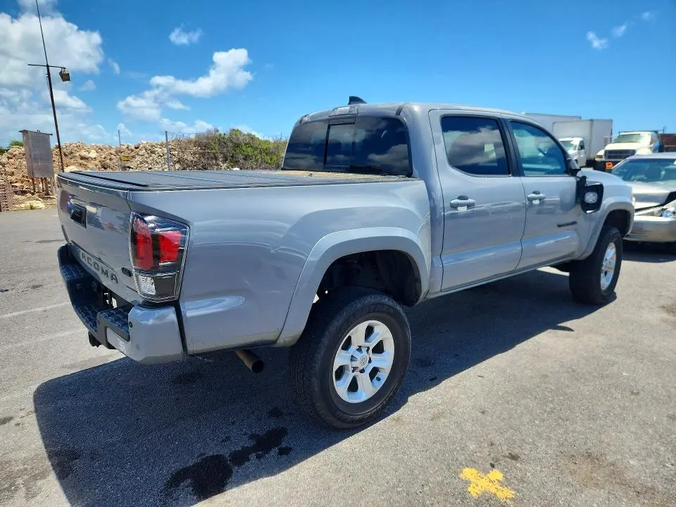2021 TOYOTA TACOMA SR5 V6  