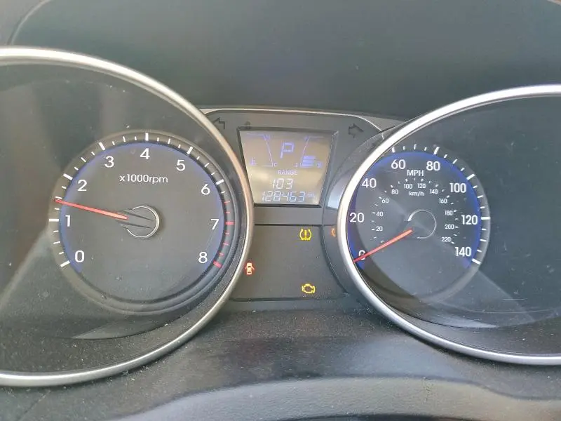 2010 HYUNDAI TUCSON GLS  