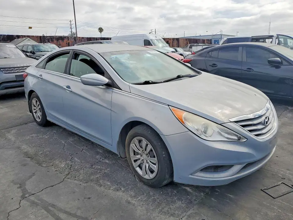 2013 HYUNDAI SONATA GLS  
