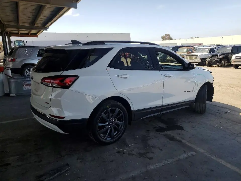 2022 CHEVROLET EQUINOX RS  