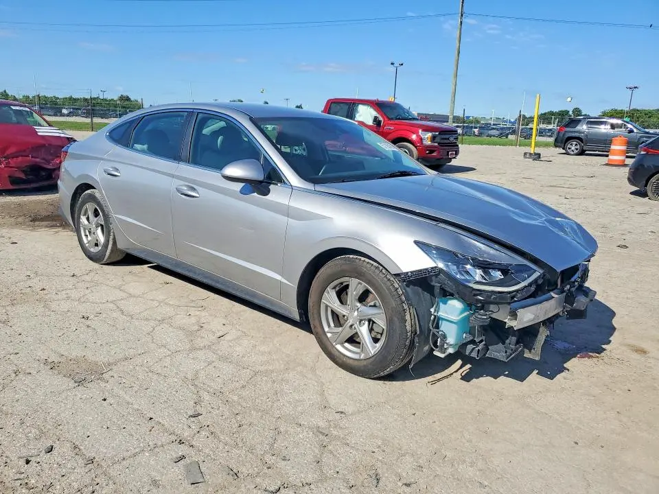 2021 HYUNDAI SONATA SE  