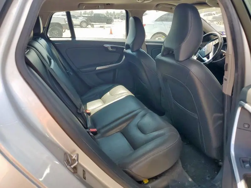 2016 VOLVO V60 T5 PREMIER  