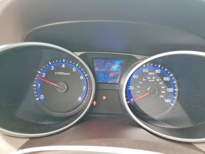 2015 HYUNDAI TUCSON SE  