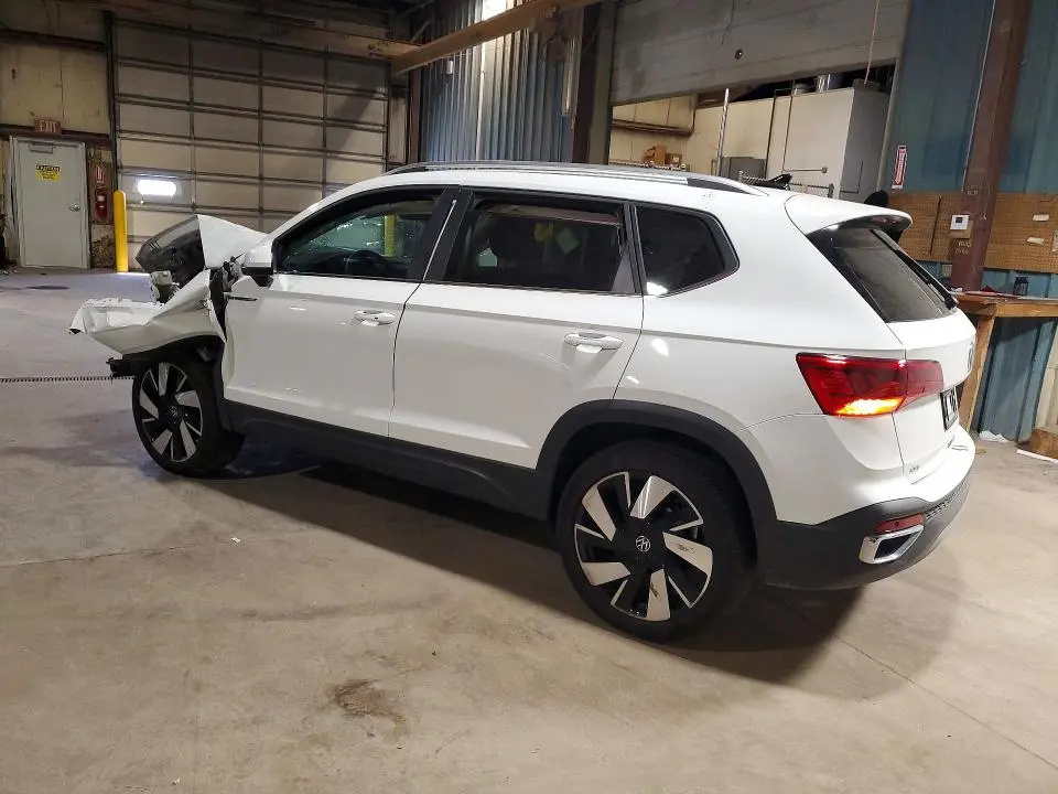 2024 VOLKSWAGEN TAOS SEL  
