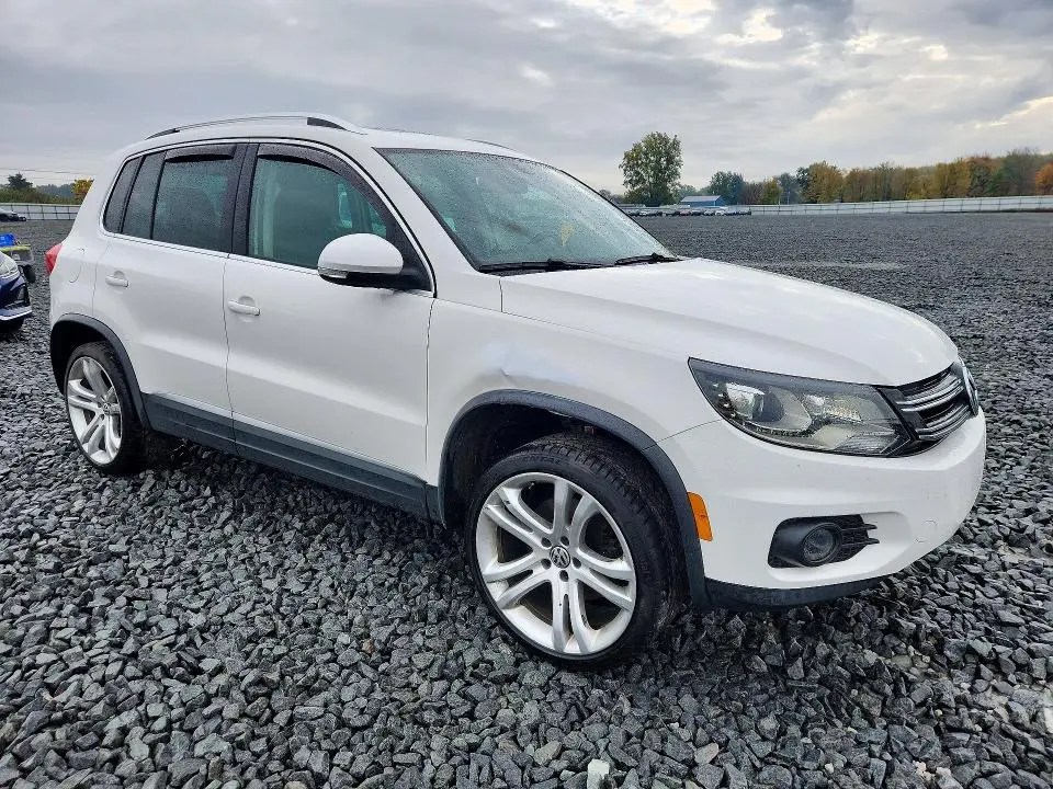 2012 VOLKSWAGEN TIGUAN S  