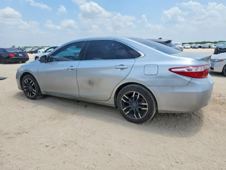 2017 TOYOTA CAMRY SE  