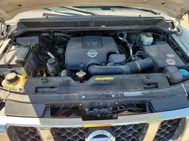2011 NISSAN TITAN SV  