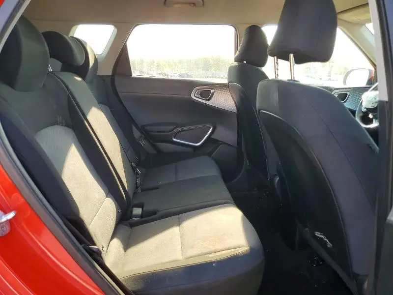 2022 KIA SOUL LX  