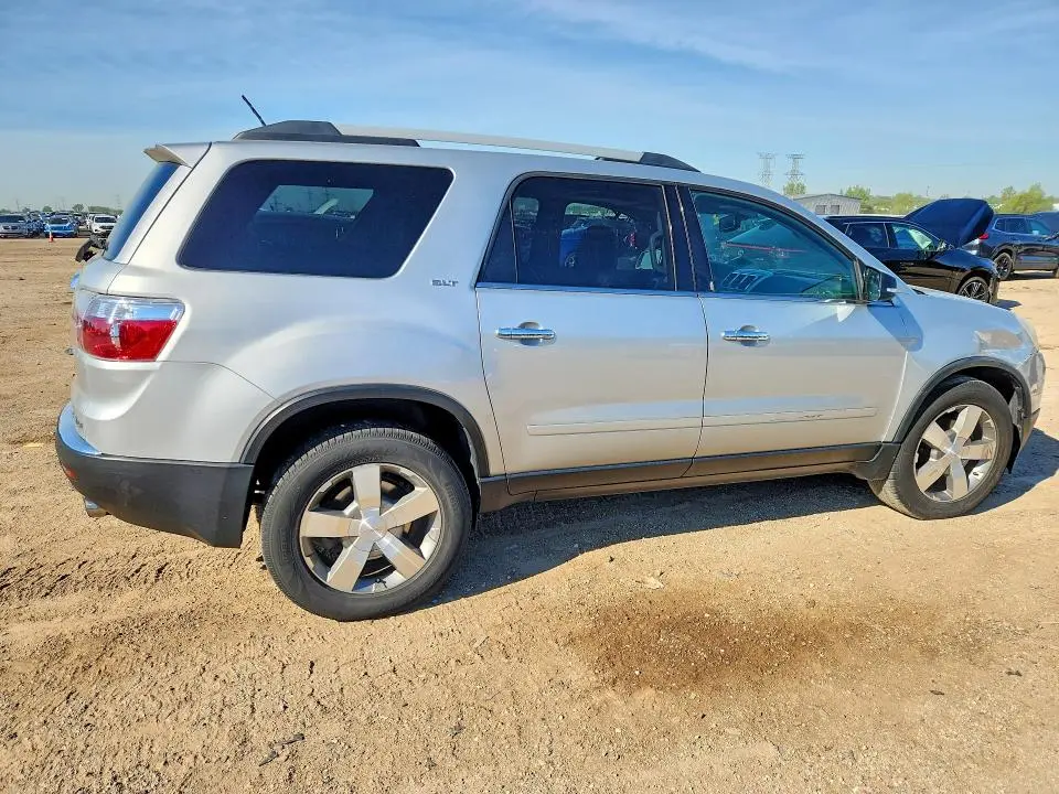 2011 GMC ACADIA SLT-1  