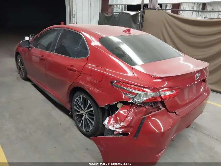 2019 TOYOTA CAMRY SE