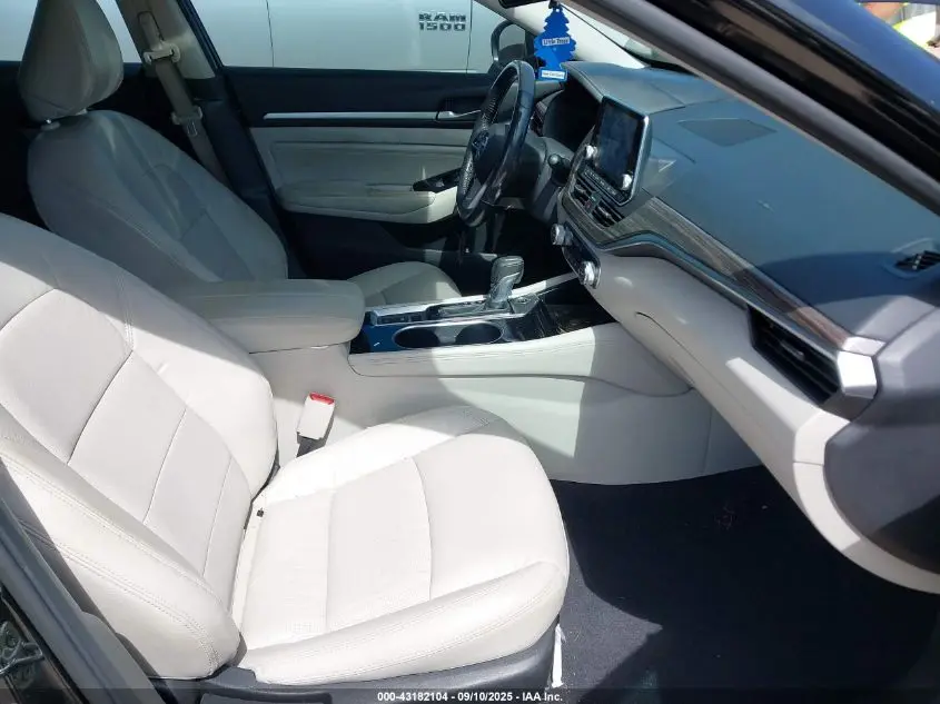 2022 NISSAN ALTIMA SL FWD