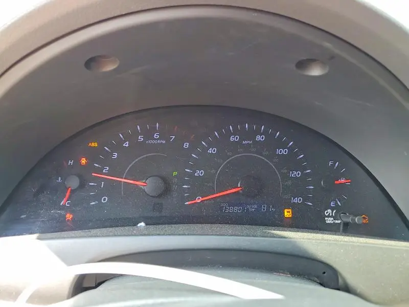 2010 TOYOTA CAMRY LE  