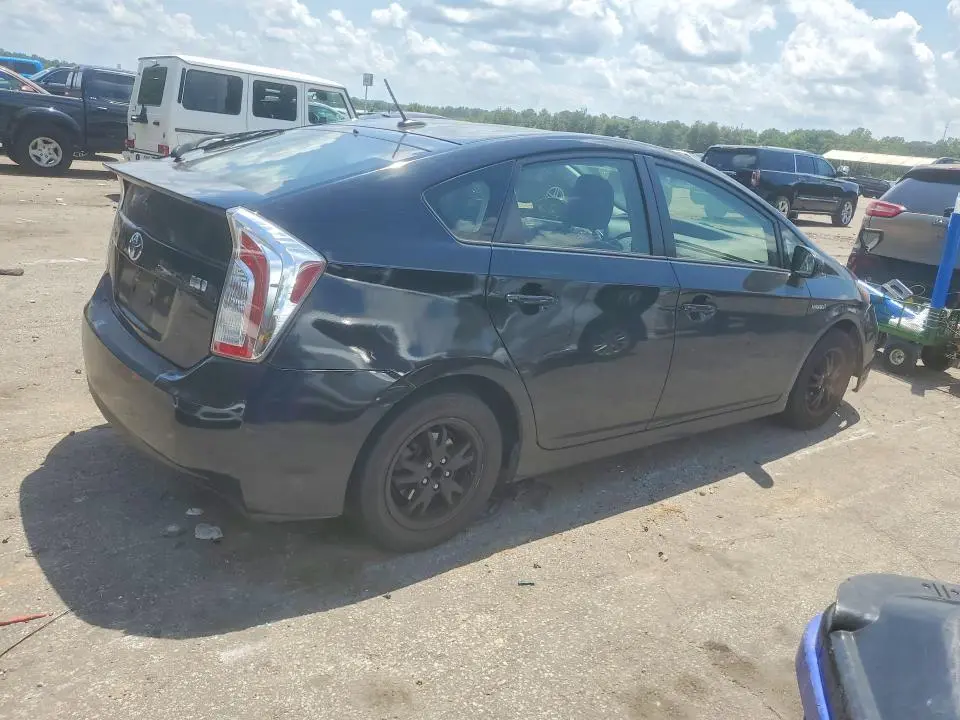 2015 TOYOTA PRIUS FOUR  
