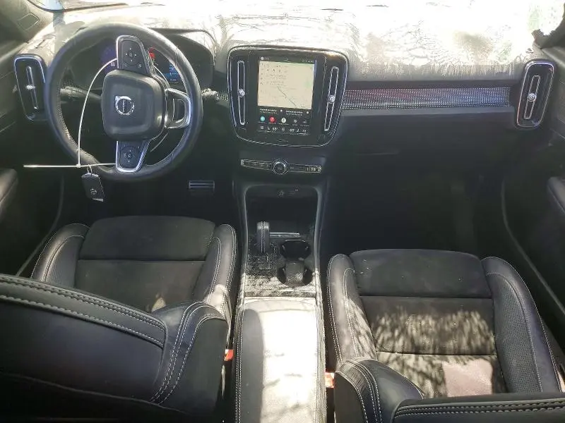 2021 VOLVO XC40 RECHARGE  
