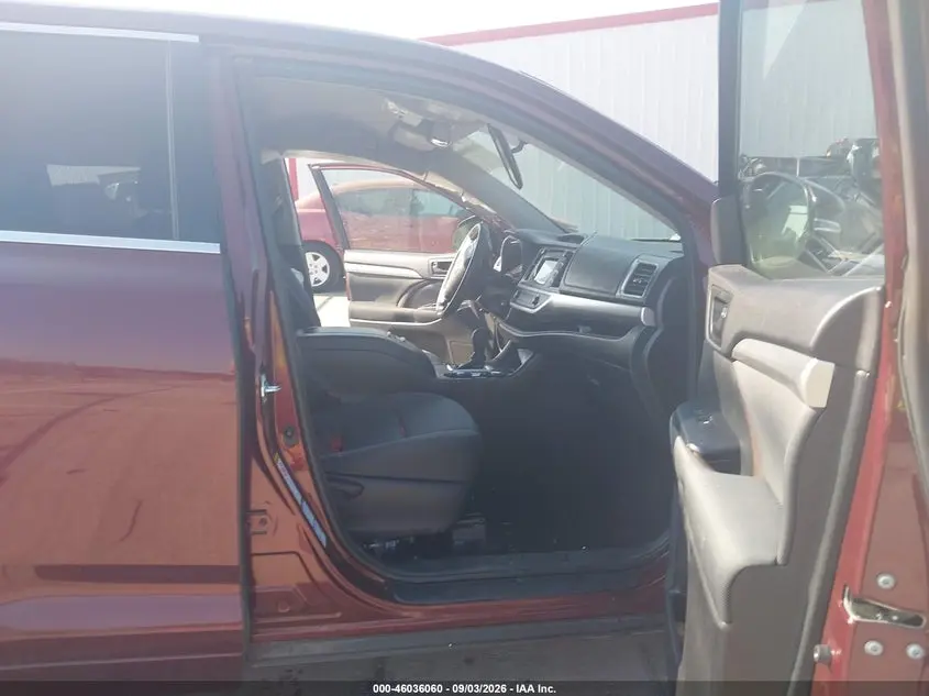 2015 TOYOTA HIGHLANDER LE V6