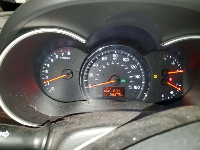 2015 KIA SORENTO LX  
