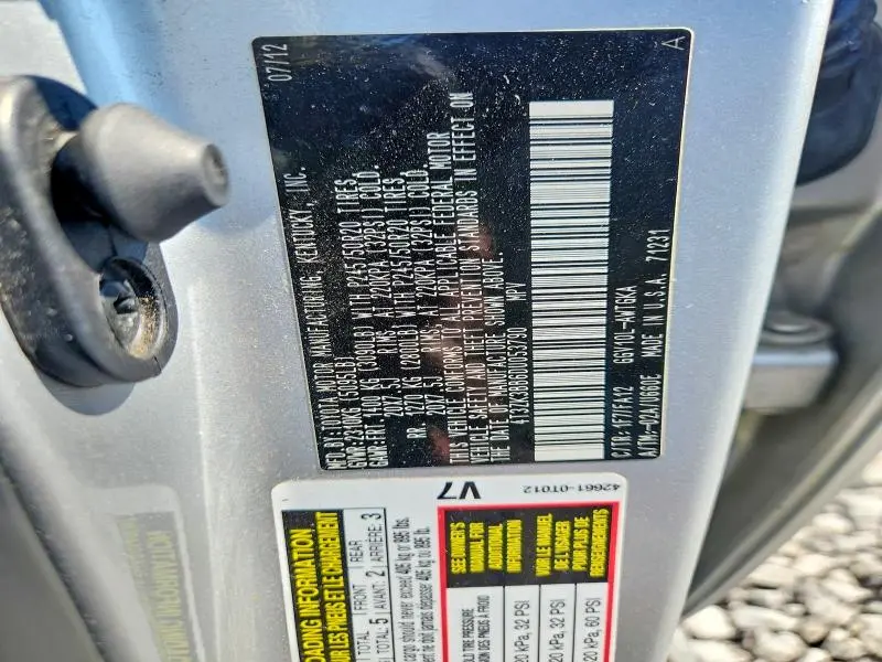 2013 TOYOTA VENZA LE  