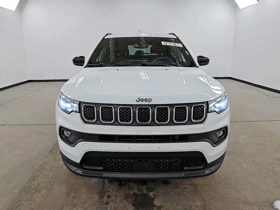 2023 JEEP COMPASS LATITUDE  