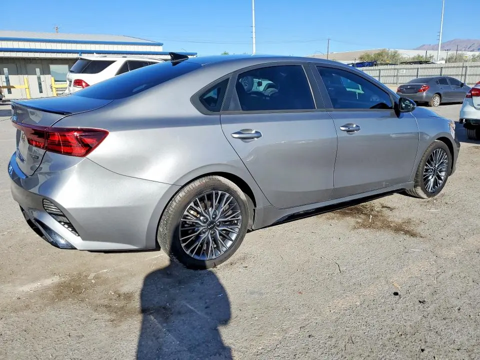 2023 KIA FORTE GT LINE  