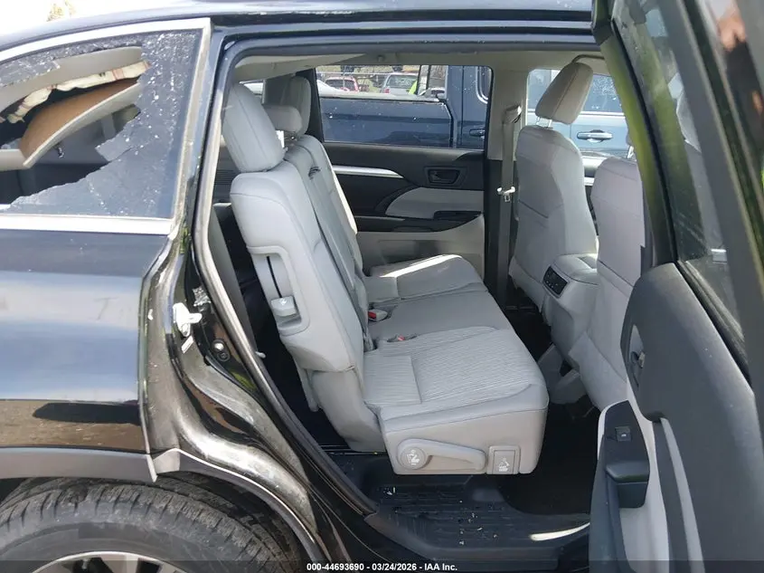 2014 TOYOTA HIGHLANDER LE PLUS V6
