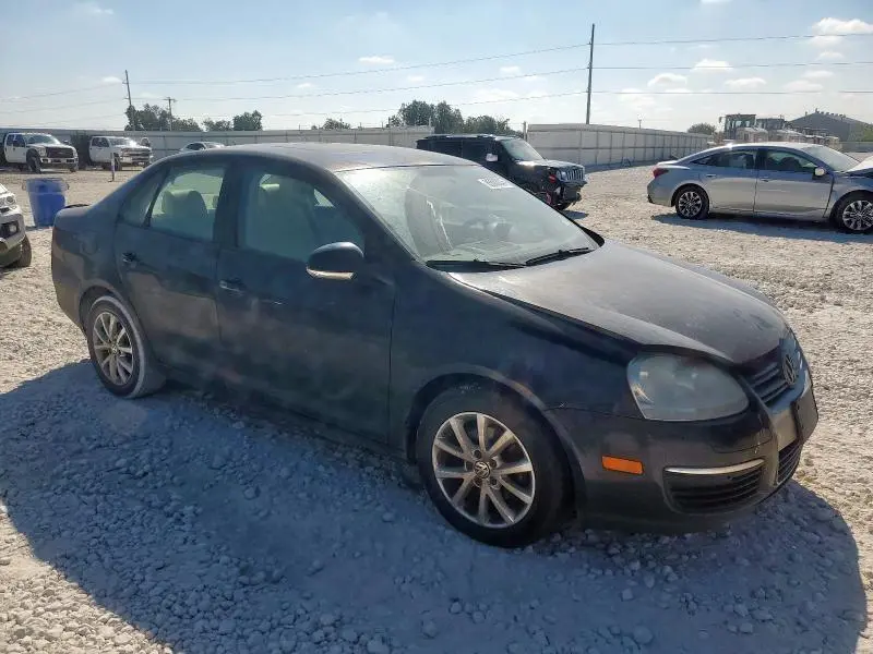 2010 VOLKSWAGEN JETTA SE  