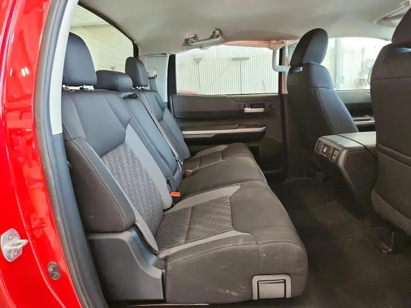 2017 TOYOTA TUNDRA SR5  